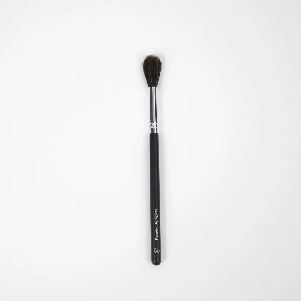 BH Cosmetics čopič za obraz - Rounded Highlighter Brush